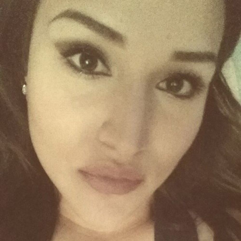 Meet your Posher, Elena